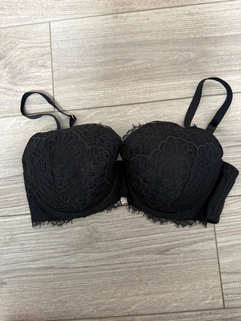 Victoria's Secret Lace Lightly Lined Classic Coverage Demi Bra